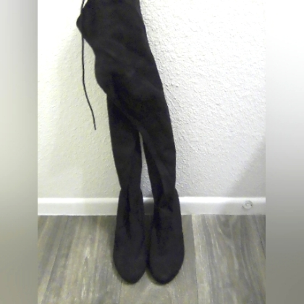 High heel boots